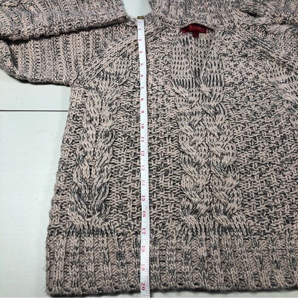 Jennifer Lopez keyhole/turtleneck sweater Small - Picture 6 of 10